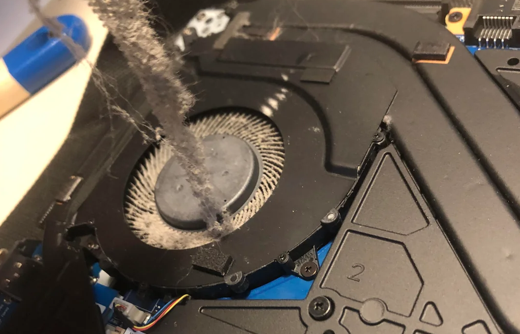 dịch vụ vệ sinh laptop tân bình
