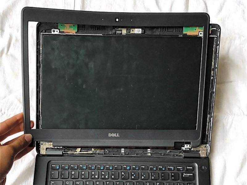 Thay màn hình laptop chính hãng - uy tín, lấy ngay