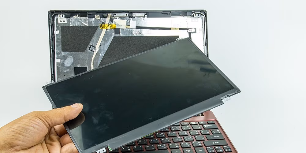 Thay màn hình máy tính Dell hết bao nhiêu tiền