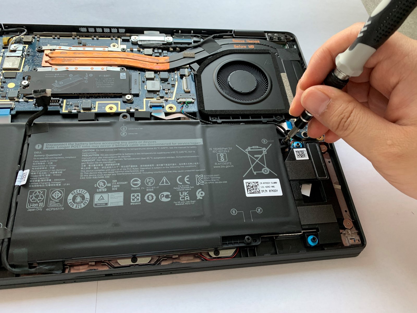 Thay Pin Laptop Dell - Hướng Dẫn Chi Tiết Và Những Lưu Ý Quan Trọng